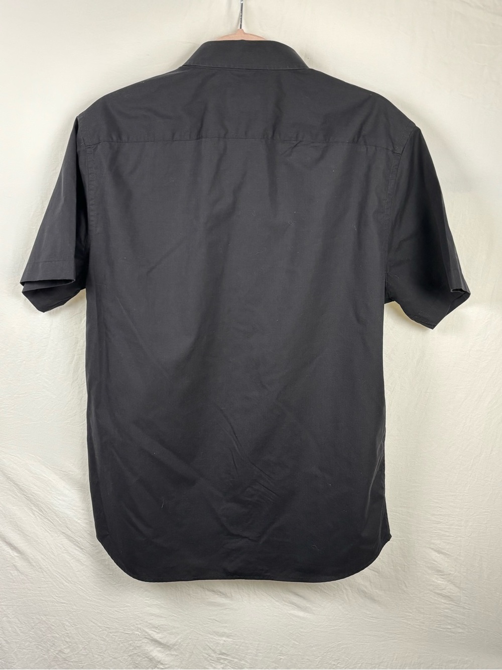 UNTUCKit Men's Large Black Short-Sleeve Button-Down Shirt - Picture 7 of 11